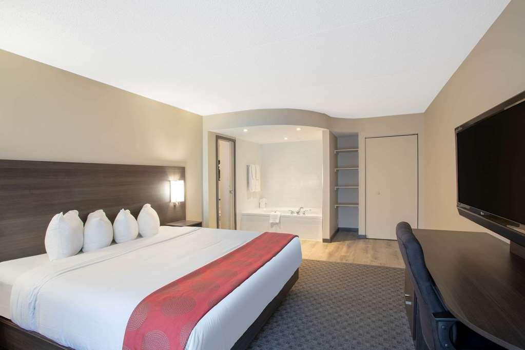 Quality Inn & Conference Centre Kingston Central Camera foto