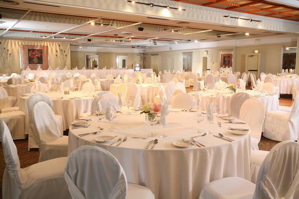 Quality Inn & Conference Centre Kingston Central Ristorante foto