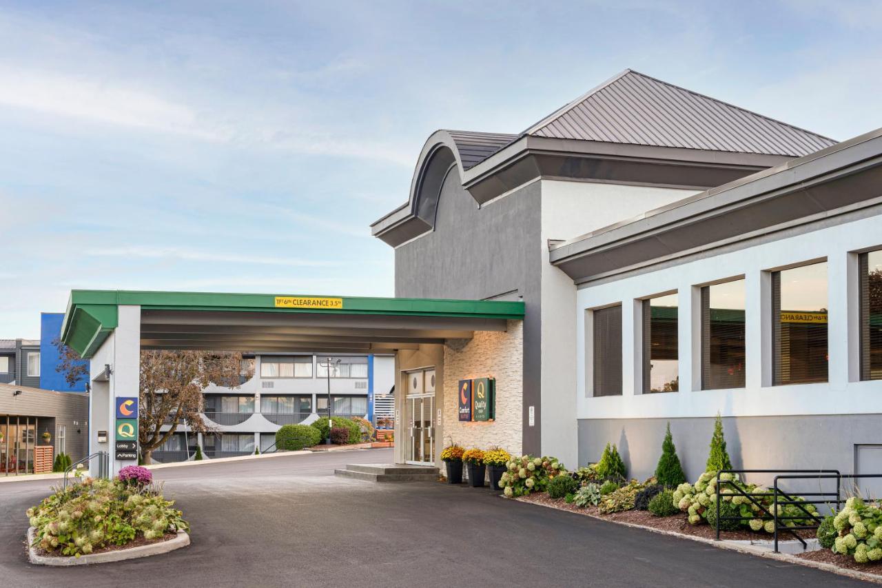 Quality Inn & Conference Centre Kingston Central Esterno foto