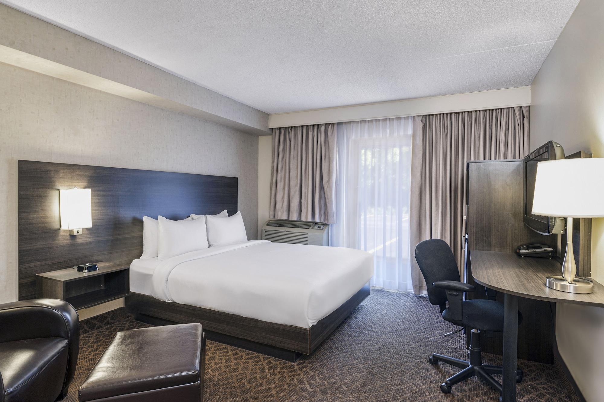 Quality Inn & Conference Centre Kingston Central Esterno foto