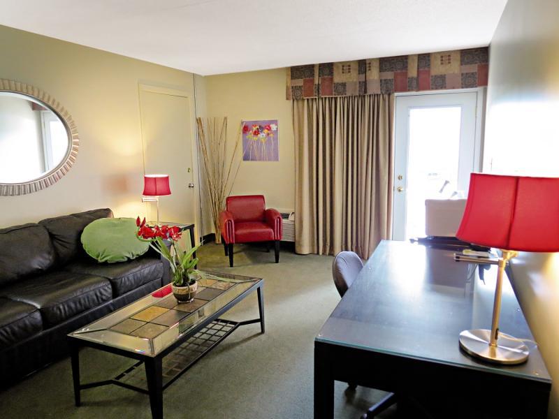 Quality Inn & Conference Centre Kingston Central Esterno foto